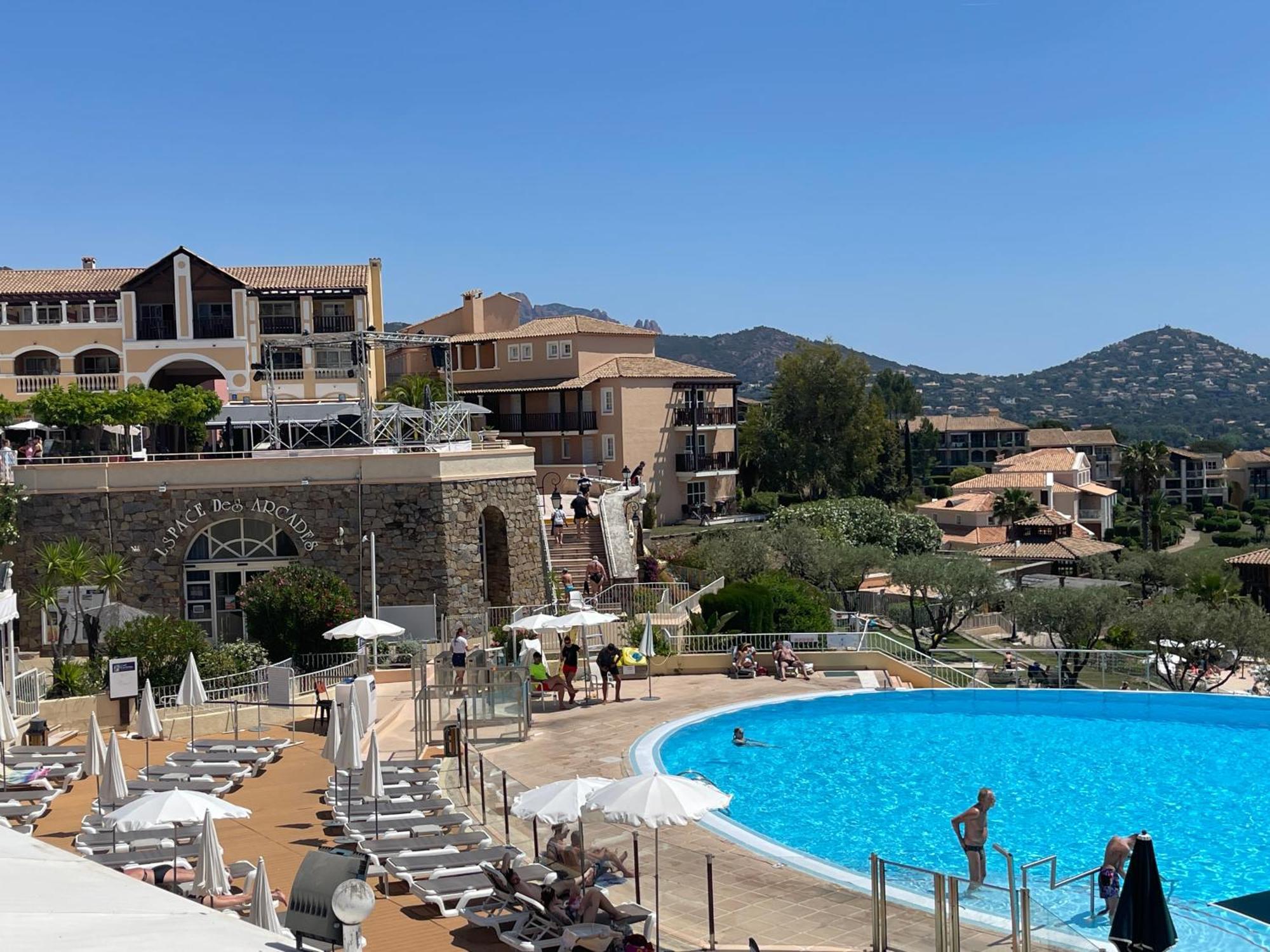 Appartement Cap Esterel 4/5 Personnes Saint-Raphaël Exteriör bild